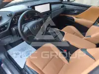 2025 Lexus ES300