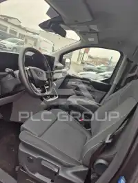 2025 Ford Tourneo