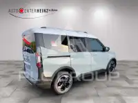 2025 Ford Tourneo