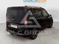 2025 Ford Tourneo