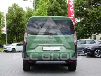 2025 Ford Tourneo