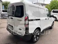 2025 Ford Tourneo