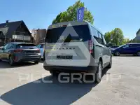 2025 Ford Tourneo