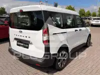 2025 Ford Tourneo
