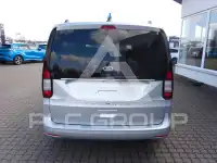 2025 Ford Tourneo