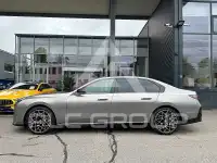 2026 BMW 740