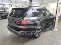 2022 BMW X7