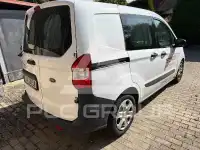 2022 Ford Courier