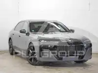 2025 BMW 740