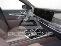 2025 BMW 740