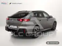 2025 BMW 320