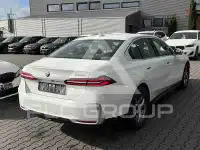 2025 BMW 520